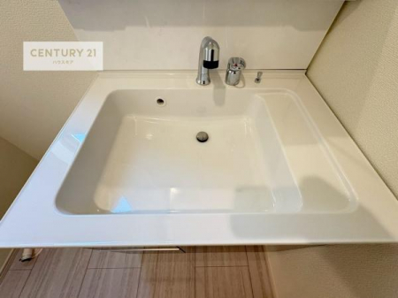 ���ʑ�E���ʏ��@�[�����ʑ�{�E���́A�������˂ɂ����̂ł�����ꂪ�y�X�I���������ۂĂ܂��I
�L���C�Ȑ��ʏ��Ŏ��������̃��`�x�[�V�������オ��܂��ˁI