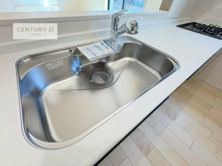 �L�b�`���@���C�h�ȃV���N�ł��ˁI�������˂ɂ������������₷���Ǝ����y�X�d�l�̃V�X�e���L�b�`���ł��I
�f�U�C�����Ƌ@�\�������˂��L�b�`���Ő�����������܂��ˁI