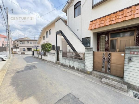 ���̑����n�@�O�ʓ��H��4���I�z����ǍD�ȗ��n�ł��B
�Ԍɓ��ꂪ���ȕ������S�ł��ˁB