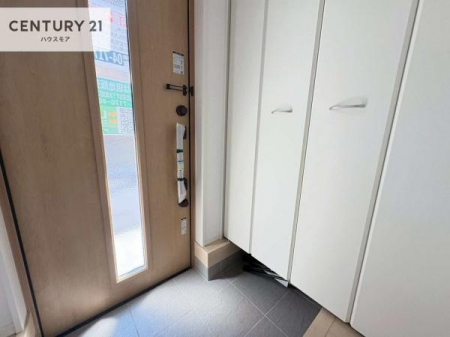 ���ց@�V���[�Y�{�b�N�X�t���B���ւ��Еt�����|�������₷���ł��I
�X�b�L���������ւŌ˂��J�����u�ԁA�������̂���S�n������Ԃ��o�}���Ă���܂��B