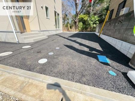 ���ԏ�@���ԃX�y�[�X��2�䕪����܂��I�Z�J���h�J�[�͂������A�o�C�N�⎩�]�ԂȂǂ��u���ꏊ�ɍ���܂���B