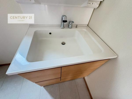 ���ʑ�E���ʏ��@�[�����ʑ�{�E���́A�������˂ɂ����̂ł�����ꂪ�y�X�I���������ۂĂ܂��I
�L���C�Ȑ��ʏ��Ŏ��������̃��`�x�[�V�������オ��܂��ˁI