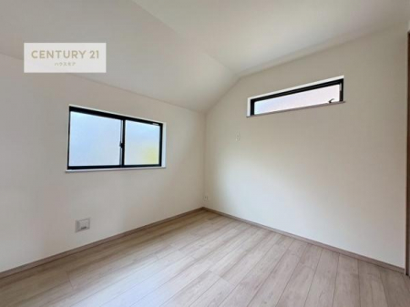 �m���@2�ʍ̌����m�ۂ������邢�����́A���ʂ����ǂ��A���邭��ϋ��S�n�̗ǂ���ԂƂȂ��Ă���܂��B�����b�N�X���ĉ߂�����S�n�̗ǂ��������ł��I