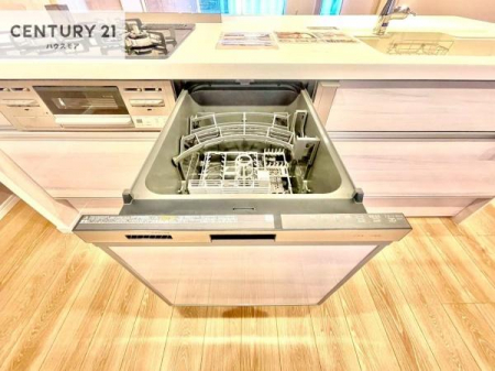 �L�b�`���@�H��@�t���̃L�b�`���ł��I�Z���������r��h�~�Ƃ��đ�ϊ��􂷂�֗��Ȏd�l�ł��I�r���g�C���Ȃ̂ŃL�b�`���̏ꏊ����炸�����X�y�[�X���L���g�����Ƃ��o���܂��I