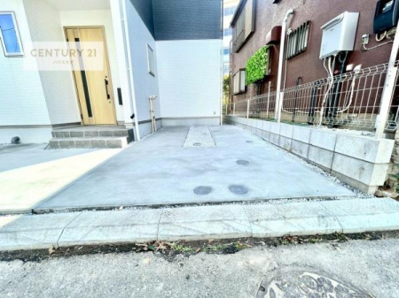 ���ԏ�@���ԃX�y�[�X��2�䕪����܂��I�Z�J���h�J�[�͂������A�o�C�N�⎩�]�ԂȂǂ��u���ꏊ�ɍ���܂���B