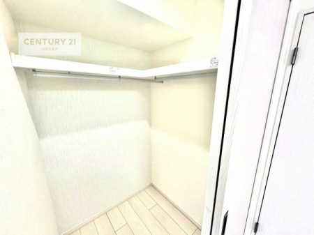 ���[�@�E�H�[�N�C���N���[�[�b�g�t���ł��B��������̂��m���Ȃǂ����[���Ă��������ł��ˁI���ɂ���@�������ȂǋG�ߕ��̑傫�ȉƓd�����[�ł��܂��I