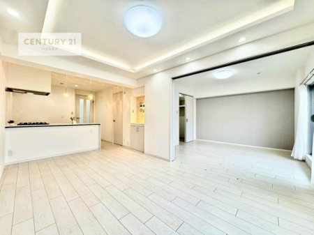 ���r���O�@�L�X�_�C�j���O�X�y�[�X�I������肨�H���B�΂��������y�������Ԃ��߂����܂��B���X�̔���������܂��I