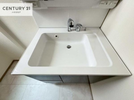 ���ʑ�E���ʏ��@�[�����ʑ�{�E���́A�������˂ɂ����̂ł�����ꂪ�y�X�I���������ۂĂ܂��I
�L���C�Ȑ��ʏ��Ŏ��������̃��`�x�[�V�������オ��܂��ˁI