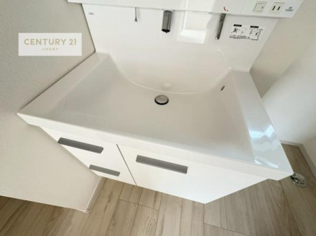 ���ʑ�E���ʏ��@�[�����ʑ�{�E���́A�������˂ɂ����̂ł�����ꂪ�y�X�I���������ۂĂ܂��I
�L���C�Ȑ��ʏ��Ŏ��������̃��`�x�[�V�������オ��܂��ˁI