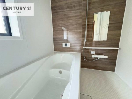 �����@�������������l�̕��͋C�̃o�X���[���́A�����o�Ă��ăo�X�^�C�����[���I
���d���撣���Ă��邲�J���ɂ��D�݂̍���̓����܂����āA�y����ł݂Ă͂������ł��傤���H