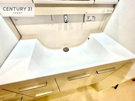 ���ʑ�E���ʏ��@�[�����ʑ�{�E���́A�������˂ɂ����̂ł�����ꂪ�y�X�I���������ۂĂ܂��I
�L���C�Ȑ��ʏ��Ŏ��������̃��`�x�[�V�������オ��܂��ˁI