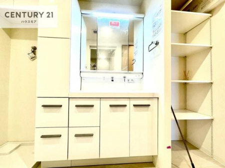 ���ʑ�E���ʏ��@�O�ʋ��d�l�̐��ʏ��́A�g�����Ȃ݂����₷������I���͎��[�ɂȂ��Ă��܂��B�h���C���[�₨���ϓ����Еt������̂Ő��ʑ������X�b�L���ƌ����邱�Ƃ��o���܂��I