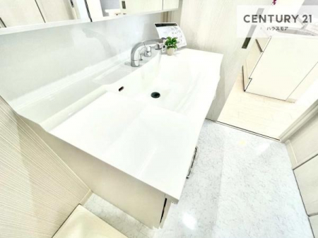 ���ʑ�E���ʏ��@�[�����ʑ�{�E���́A�������˂ɂ����̂ł�����ꂪ�y�X�I���������ۂĂ܂��I
�L���C�Ȑ��ʏ��Ŏ��������̃��`�x�[�V�������オ��܂��ˁI