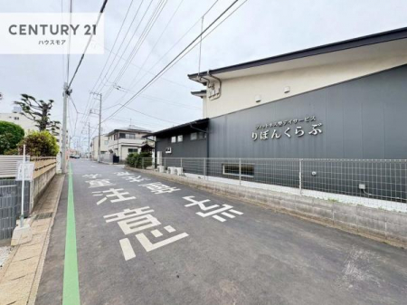 ���̑����n�@�O�ʓ��H��4���I�z����ǍD�ȗ��n�ł��B
�Ԍɓ��ꂪ���ȕ������S�ł��ˁB