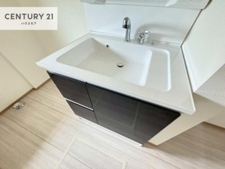 ���ʑ�E���ʏ��@�[�����ʑ�{�E���́A�������˂ɂ����̂ł�����ꂪ�y�X�I���������ۂĂ܂��I
�L���C�Ȑ��ʏ��Ŏ��������̃��`�x�[�V�������オ��܂��ˁI