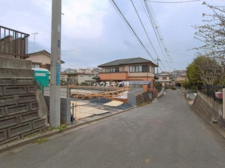 ���̑����n�@�O�ʓ��H4.5���I�z����ǍD�ȗ��n�ł��B
�Ԍɓ��ꂪ���ȕ������S�ł��ˁB