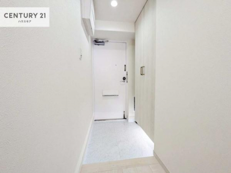 ���ց@�V���[�Y�{�b�N�X�t���Ȃ̂ŁA���ւ��Еt�����|�������₷���ł��I
�X�b�L���������ւŌ˂��J�����u�ԁA�������̂���S�n������Ԃ��o�}���Ă���܂��B