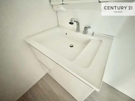 ���ʑ�E���ʏ��@�[�����ʑ�{�E���́A�������˂ɂ����̂ł�����ꂪ�y�X�I���������ۂĂ܂��I
�L���C�Ȑ��ʏ��Ŏ��������̃��`�x�[�V�������オ��܂��ˁI