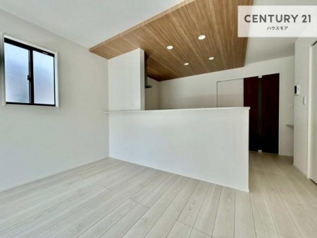 ���r���O�@���r���O�S�̂����n����ΖʃL�b�`���Ȃ̂ŁA���q�l�̗l�q�������Ȃ����Ƃ��ł���q��Ă����₷�����S�ȊԎ�ł��I