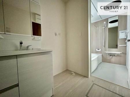 ���ʑ�E���ʏ��@�O�ʋ��d�l�̐��ʏ��́A�g�����Ȃ݂����₷������I���͎��[�ɂȂ��Ă��܂��B�h���C���[�₨���ϓ����Еt������̂Ő��ʑ������X�b�L���ƌ����邱�Ƃ��o���܂��I