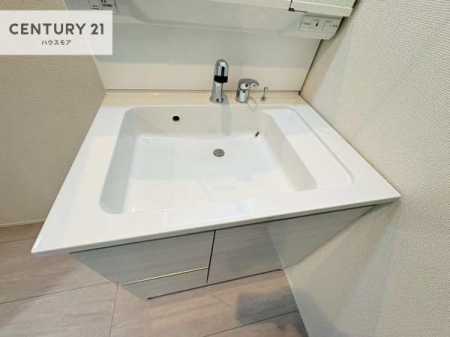 ���ʑ�E���ʏ��@�[�����ʑ�{�E���́A�������˂ɂ����̂ł�����ꂪ�y�X�I���������ۂĂ܂��I
�L���C�Ȑ��ʏ��Ŏ��������̃��`�x�[�V�������オ��܂��ˁI