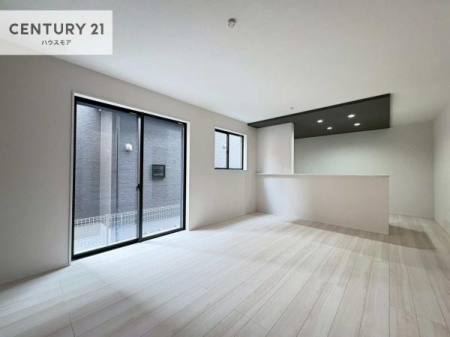 ���r���O�@�J�����̂���L�XLDK�I�\�t�@�[��_�C�j���O�e�[�u����u���Ă������ɂȂ�Ȃ��̂ŉ��K�ɉ߂����܂��I�R�~���j�P�[�V���������₷�����r���O�ł��B