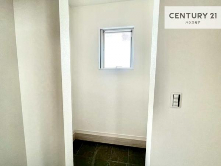 ���[�@�V���[�Y�C���N���[�N�t���ł��I�V���[�Y�����łȂ��x�r�[�J�[��܂��ݎ��]�ԁA�A�E�g�h�A�p�i���X�b�L���ƕЕt�����܂��I