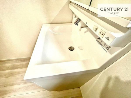 ���ʑ�E���ʏ��@�[�����ʑ�{�E���́A�������˂ɂ����̂ł�����ꂪ�y�X�I���������ۂĂ܂��I
�L���C�Ȑ��ʏ��Ŏ��������̃��`�x�[�V�������オ��܂��ˁI