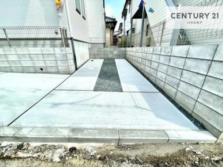 ���ԏ�@���ԃX�y�[�X��2�䕪����܂��I�Z�J���h�J�[�͂������A�o�C�N�⎩�]�ԂȂǂ��u���ꏊ�ɍ���܂���B