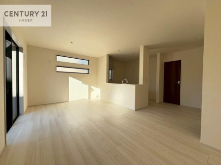 ���r���O�@�J�����̂���L�XLDK�I�\�t�@�[��_�C�j���O�e�[�u����u���Ă������ɂȂ�Ȃ��̂ŉ��K�ɉ߂����܂��I�R�~���j�P�[�V���������₷�����r���O�ł��I