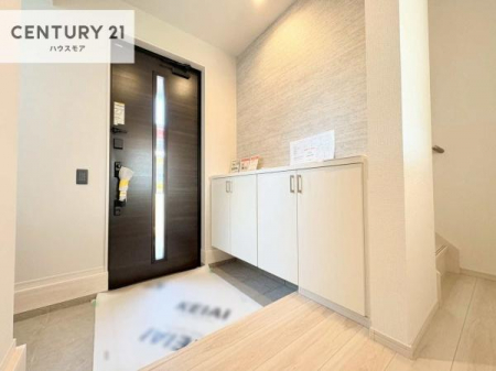 ���ց@�V���[�Y�{�b�N�X�t���B���ւ��Еt�����|�������₷���ł��I
�X�b�L���������ւŌ˂��J�����u�ԁA�������̂���S�n������Ԃ��o�}���Ă���܂��B�y���n�̔���J�Ò��z