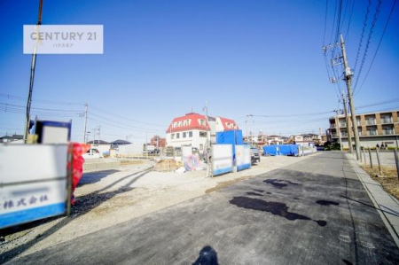 ���̑����n�@�O�ʓ��H�͓쑤4���I�z����ǍD�ȗ��n�ł��B
�Ԍɓ��ꂪ���ȕ������S�ł��ˁB