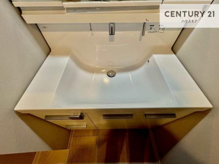 ���ʑ�E���ʏ��@�[�����ʑ�{�E���́A�������˂ɂ����̂ł�����ꂪ�y�X�I���������ۂĂ܂��I
�L���C�Ȑ��ʏ��Ŏ��������̃��`�x�[�V�������オ��܂��ˁI