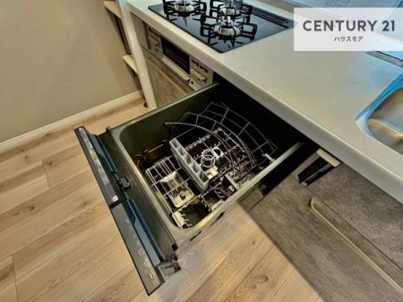 �L�b�`���@�H��@�t���̃L�b�`���ł��I�Z���������r��h�~�Ƃ��đ�ϊ��􂷂�֗��Ȏd�l�ł��I�r���g�C���Ȃ̂ŃL�b�`���̏ꏊ����炸�����X�y�[�X���L���g�����Ƃ��o���܂��I