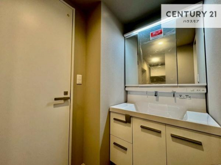 ���ʑ�E���ʏ��@�O�ʋ��d�l�̐��ʏ��́A�g�����Ȃ݂����₷������I���͎��[�ɂȂ��Ă��܂��B�h���C���[�₨���ϓ����Еt������̂Ő��ʑ������X�b�L���ƌ����邱�Ƃ��o���܂��I