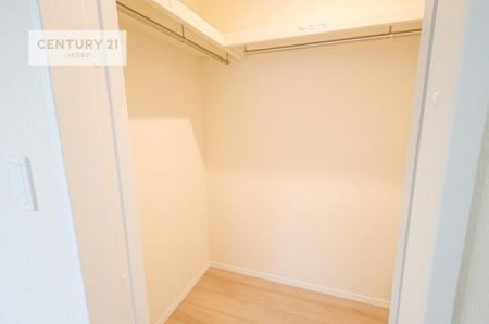 �����\�z�}(����)�@�E�H�[�N�C���N���[�[�b�g�t���ł��B��������̂��m���Ȃǂ����[���Ă��������ł��ˁI���ɂ���@�������ȂǋG�ߕ��̑傫�ȉƓd�����[�ł��܂��B�i���d�l�j