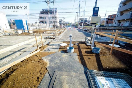 ���ԏ�@���ԃX�y�[�X��2�䕪����܂��I�Z�J���h�J�[�͂������A�o�C�N�⎩�]�ԂȂǂ��u���ꏊ�ɍ���܂���B