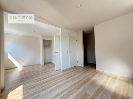 �Q���@�Ԏd�؂�Ή��\�Ȃ������ł��B��Ƃ�̂���L���ŁA�v���C�x�[�g���[����q�������A���ړI�Ɏg���₷���������ł��B�y���n�̔���J�Ò��z