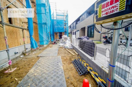 ���ԏ�@���ԃX�y�[�X��2�䕪����܂��I�Z�J���h�J�[�͂������A�o�C�N�⎩�]�ԂȂǂ��u���ꏊ�ɍ���܂���B