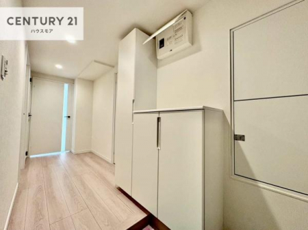 ���ց@�V���[�Y�{�b�N�X�t���B���ւ��Еt�����|�������₷���ł��I
�X�b�L���������ւŌ˂��J�����u�ԁA�������̂���S�n������Ԃ��o�}���Ă���܂��B