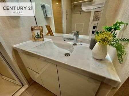 ���ʑ�E���ʏ��@�[�����ʑ�{�E���́A�������˂ɂ����̂ł�����ꂪ�y�X�I���������ۂĂ܂��I
�L���C�Ȑ��ʏ��Ŏ��������̃��`�x�[�V�������オ��܂��ˁI