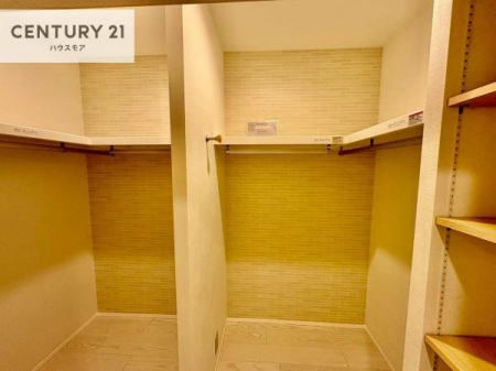 ���[�@�t�@�~���[�N���[�[�b�g�t���ł��B��������̂��m���Ȃǂ����[���Ă��������ł��ˁI���ɂ���@�������ȂǋG�ߕ��̑傫�ȉƓd�����[�ł��܂��I