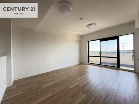 ���r���O�@�傫�ȑ����炽���Ղ�̗z���������閾�邢���r���O�B�J�����̂��郊�r���O�ŉƑ��c���̂��났�̎��Ԃ��߂����܂��I