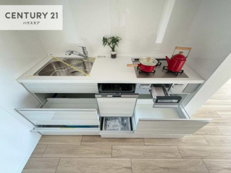 �L�b�`���@���[�X�y�[�X���[�����Ă���A�L�b�`���܂�����������ƕۂ��Ȃ���A�L�X�Ƃ��������X�y�[�X���m�ہB���K�ȍ�Ɗ��ŁA�����̂����������X���[�Y�ɂ͂��ǂ�܂��B