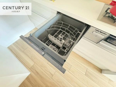 �L�b�`���@�H��@�t���̃L�b�`���ł��I�Z���������r��h�~�Ƃ��đ�ϊ��􂷂�֗��Ȏd�l�ł��I�r���g�C���Ȃ̂ŃL�b�`���̏ꏊ����炸�����X�y�[�X���L���g�����Ƃ��o���܂��I