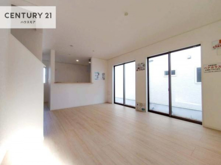 ���r���O�@��؂ȉƑ����W�܂邩�炱��LDK�ɂ͂�����肽���B
�q�����������C�ɏ΂��Ȃ��瑖�����Ă���p�����������u�L���Ƃɂ��ėǂ������v�Ǝv���u�Ԃł��B