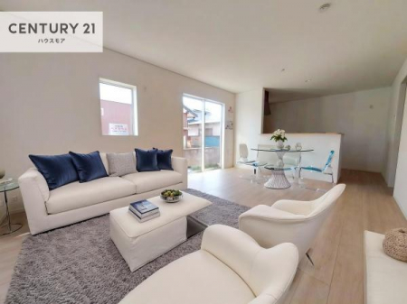 ���r���O�@�Ƌ��CG�p�[�X�ł��B�S�n�ǂ����r���O�͉Ƒ������R�ƏW�܂�܂��B�Ƒ��c�R�̎��Ԃ����������ł��B���Ƒ��ƁA����w�[���������Ԃ��߂��������ł��ˁB