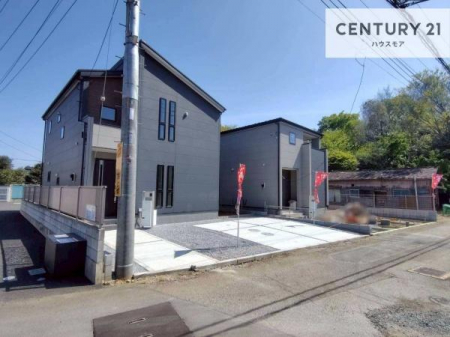 ���̑����n�@�O�ʓ��H�͓쐼��4���I�z����ǍD�ȗ��n�ł��B
�Ԍɓ��ꂪ���ȕ������S�ł��ˁB