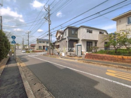 ���̑����n�@�O�ʓ��H��9���I�z����ǍD�ȗ��n�ł��B
�Ԍɓ��ꂪ���ȕ������S�ł��ˁB