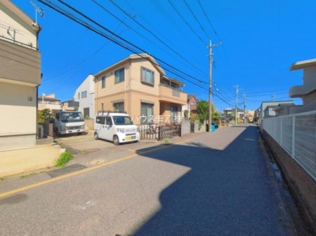 ���̑����n�@�O�ʓ��H4���I�z����ǍD�ȗ��n�ł��B
�Ԍɓ��ꂪ���ȕ������S�ł��ˁB